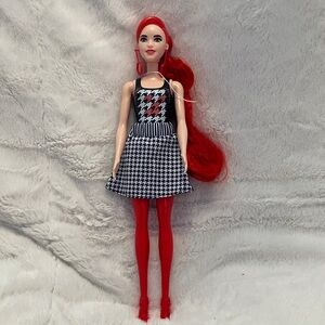 Barbie Color Reveal Doll Color-Block Series . Red white black